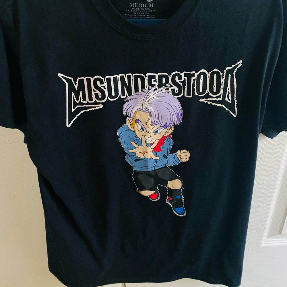 Medium sized anime shirt. Only worn once!